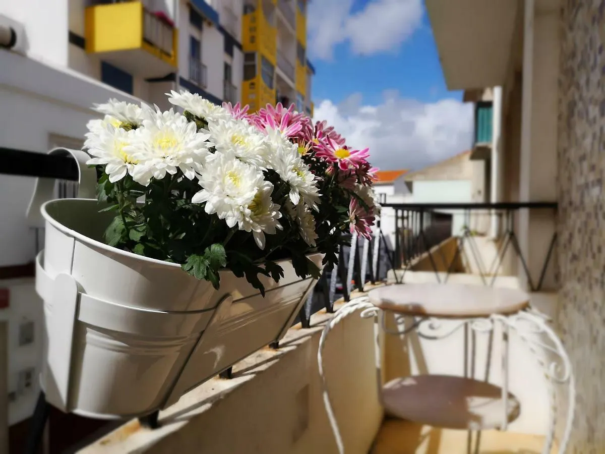 Homestay Kintsugi Center Lagos